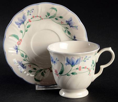 Floriana Footed Cup & Saucer Set