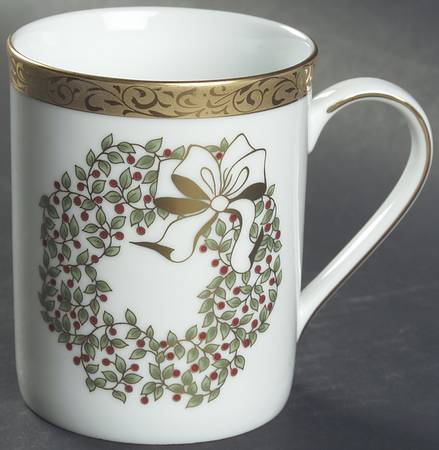 Gold Filigree Accent Mug