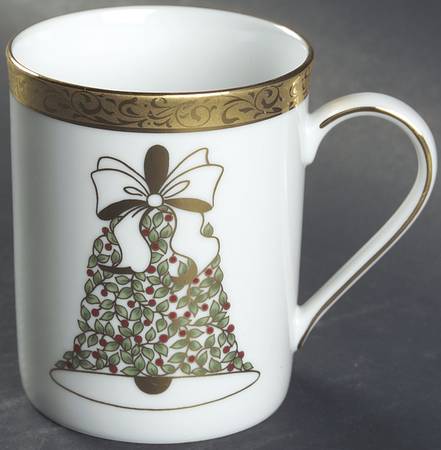 Gold Filigree Accent Mug