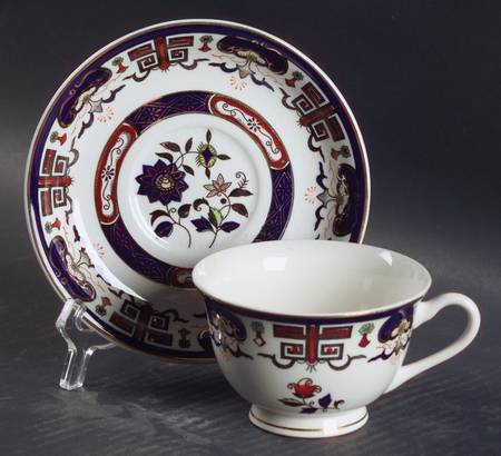 H491 Footed Cup & Saucer Set