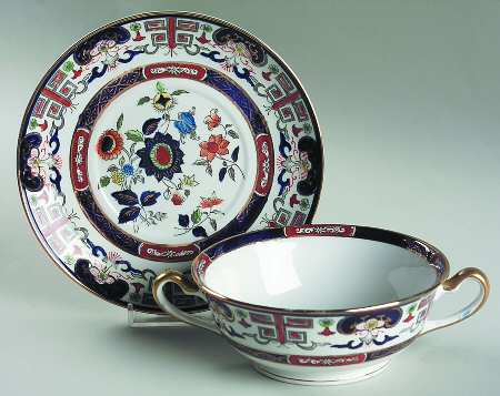 H491 Footed Cream Soup Bowl & Saucer Set