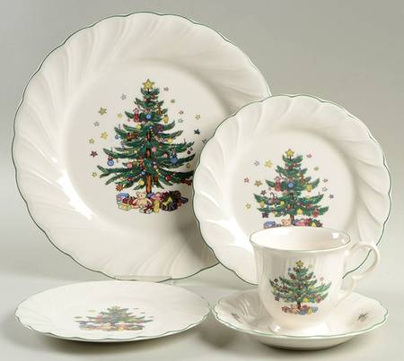 Happy Holidays 40 Piece Estate Set