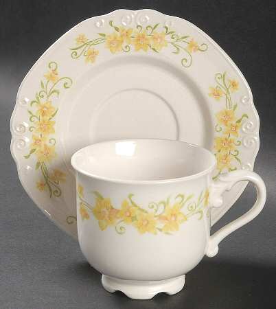 Jonquil Footed Cup & Saucer Set by Nikko