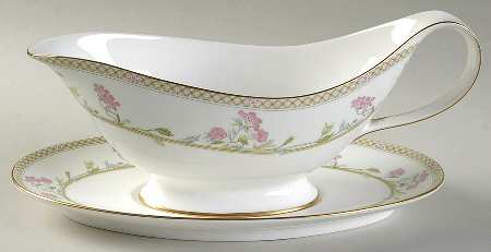 Lausanne Gravy Boat & Underplate