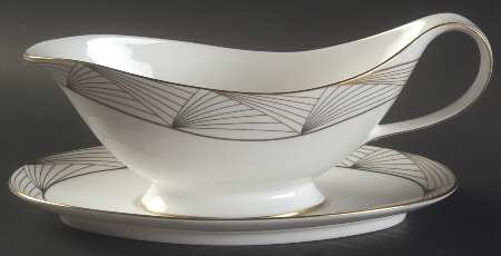 L'Etoile Gravy Boat & Underplate