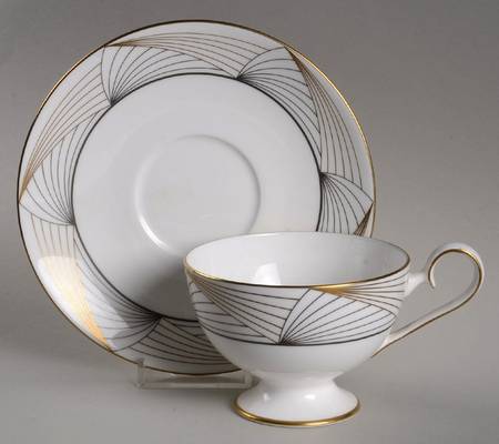 L'Etoile Footed Cup & Saucer Set