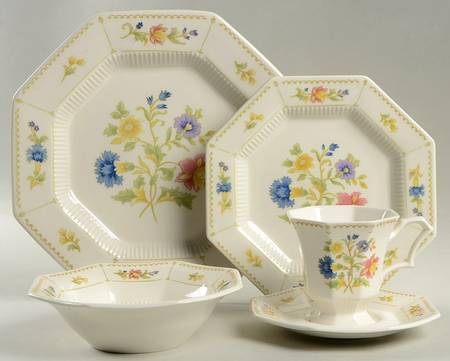 Magenta 5 Piece Place Setting by Nikko