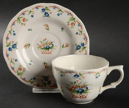 Manchester Flat Cup & Saucer Set
