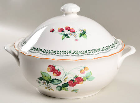 Medley 2.75 Qt Round Covered Casserole