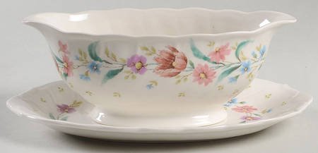 Mountain Rose Gravy Boat & Underplate