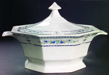 Newport 2 Qt Round Covered Casserole