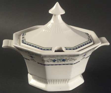 Newport Sauce Boat & Lid by Nikko