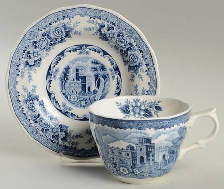 NIK19 Flat Cup & Saucer Set