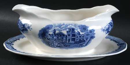 NIK19 Gravy Boat with Attached Underplate