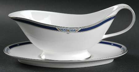 Paramount (Bone) Gravy Boat & Underplate
