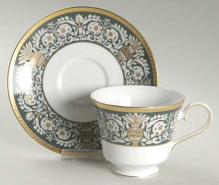 Pavilion Footed Cup & Saucer Set