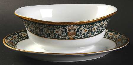 Pavilion Gravy Boat with Attached Underplate