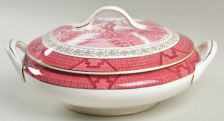 Pink Red Willow Round Covered Vegetable