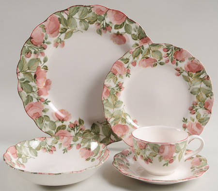 Precious 40 Piece Estate Set