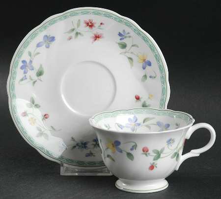 Footed Cup & Saucer Set