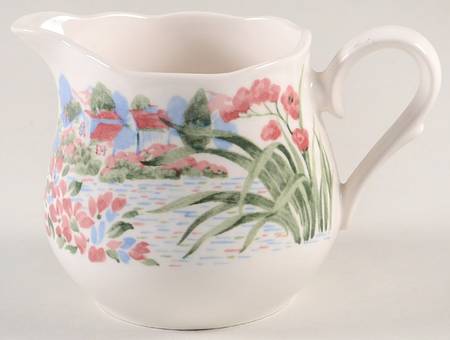 Riverdale Creamer