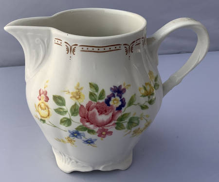 Rosette Creamer