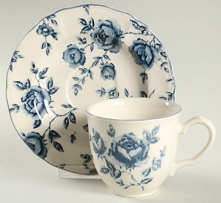 Rosette Flat Cup & Saucer Set