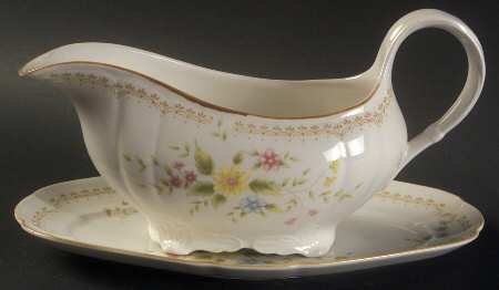 Splendor Gravy Boat & Underplate
