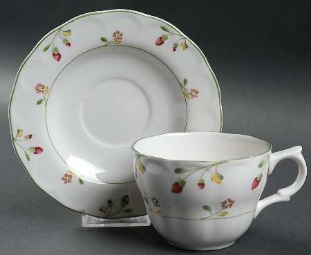 Flat Cup & Saucer Set