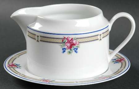 Victoria Gravy Boat & Underplate