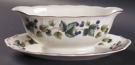 Wild Berry Gravy Boat & Underplate (Relish/Butter)