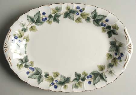 Wild Berry 14" Oval Serving Platter