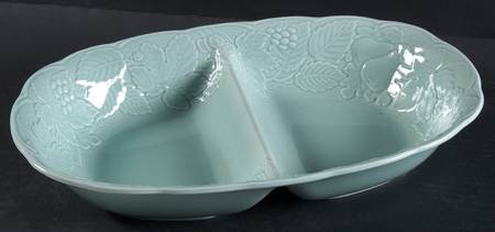 Woodbury Green 12" Oval Divided Vegetable Bowl