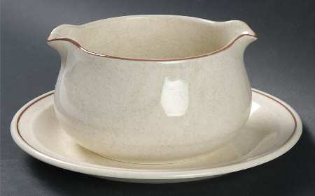 Woodrush Gravy Boat & Underplate