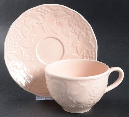 Woodbury Peach Flat Cup & Saucer Set