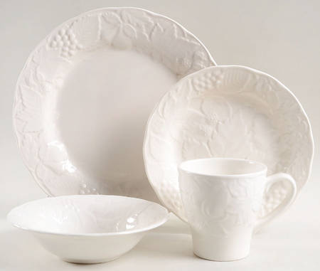Woodbury White 4 Piece Place Setting