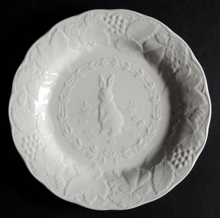 Woodbury White Accent Luncheon Plate