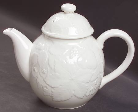 Woodbury White Teapot & Lid