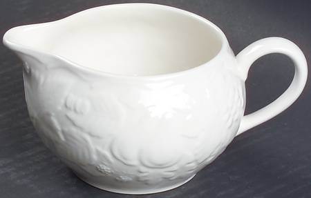 Woodbury White Open Sauce Boat