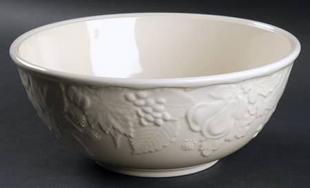 Woodbury White 9" Mixing Bowl