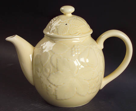 Woodbury Yellow Teapot & Lid