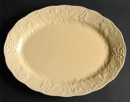 Woodbury Yellow 14" Oval Serving Platter