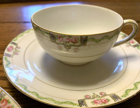 N1481 Flat Cup & Saucer Set