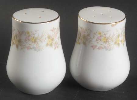 Alexis Salt & Pepper Set