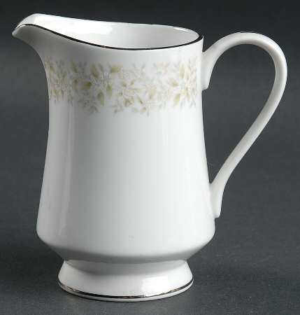 Barwick Creamer by Nitto