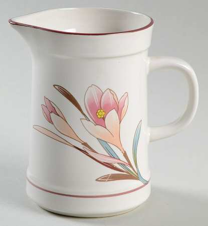 Bouquet Rouge Creamer