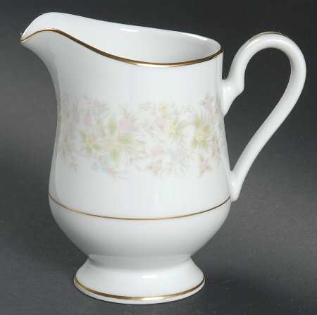 Botanica Creamer