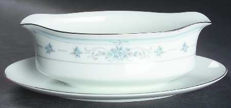 Claridge Gravy Boat with Attached Underplate