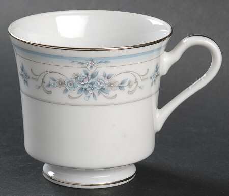 Claridge Footed Cup