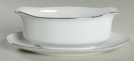 Cluny Lace Gravy Boat with Attached Underplate